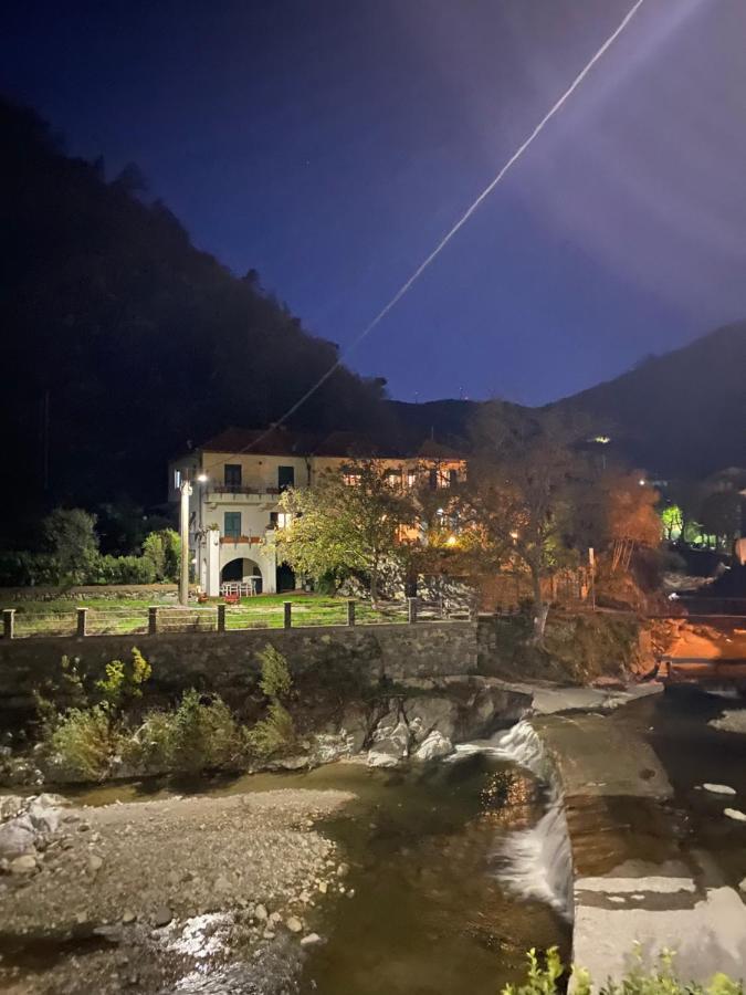 Appartamento In Villa A 5 Km Dal Mare Albisola Superiore Buitenkant foto