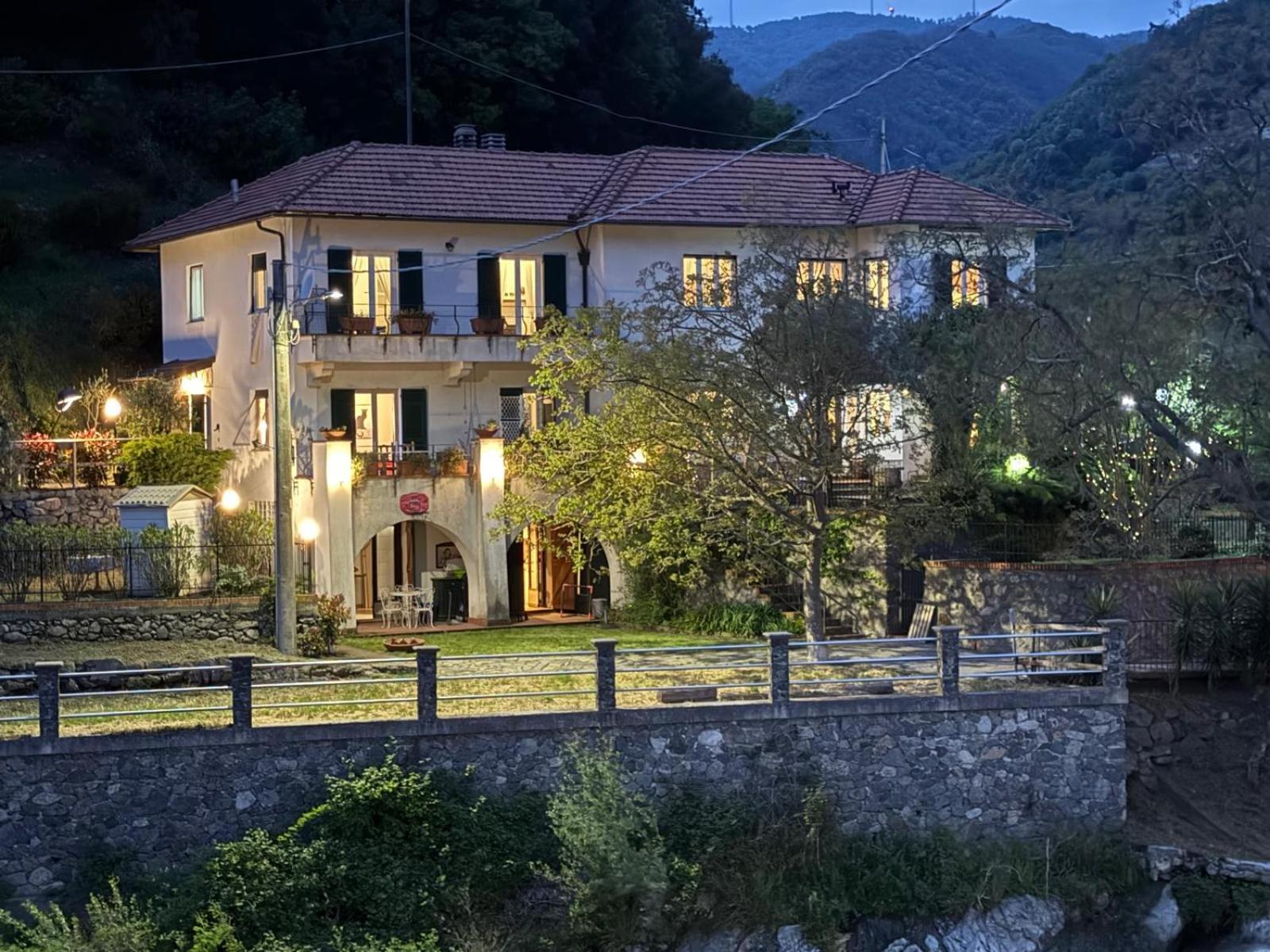 Appartamento In Villa A 5 Km Dal Mare Albisola Superiore Buitenkant foto