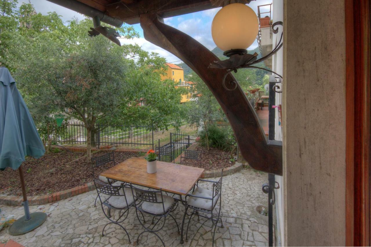 Appartamento In Villa A 5 Km Dal Mare Albisola Superiore Buitenkant foto