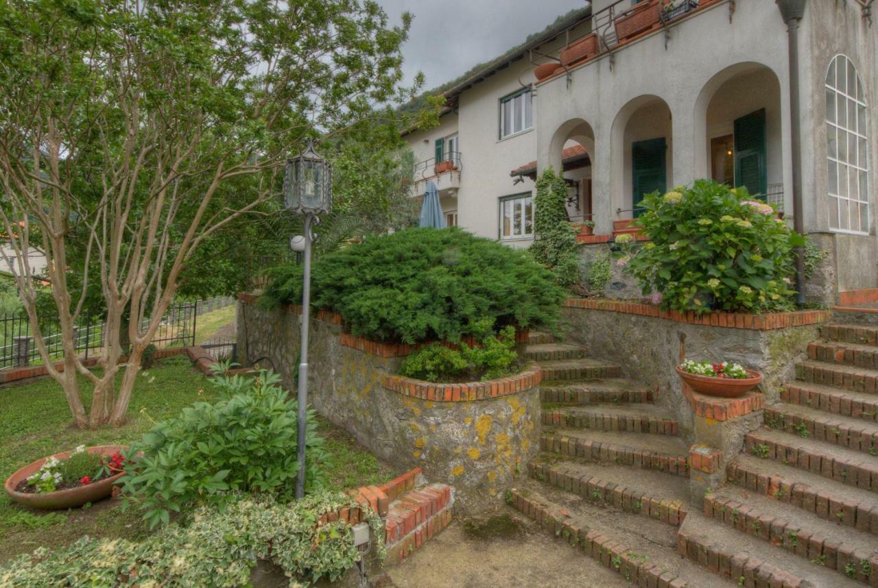 Appartamento In Villa A 5 Km Dal Mare Albisola Superiore Buitenkant foto